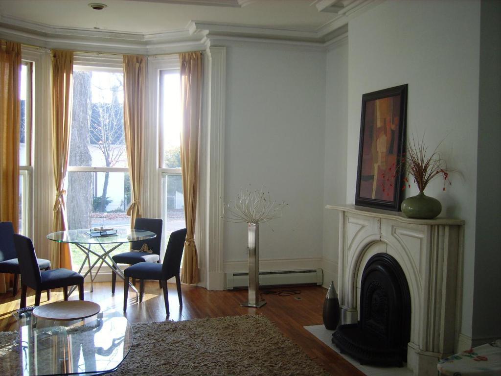 Absolute 1000 Islands Monthly Suites 加纳诺克 客房 照片