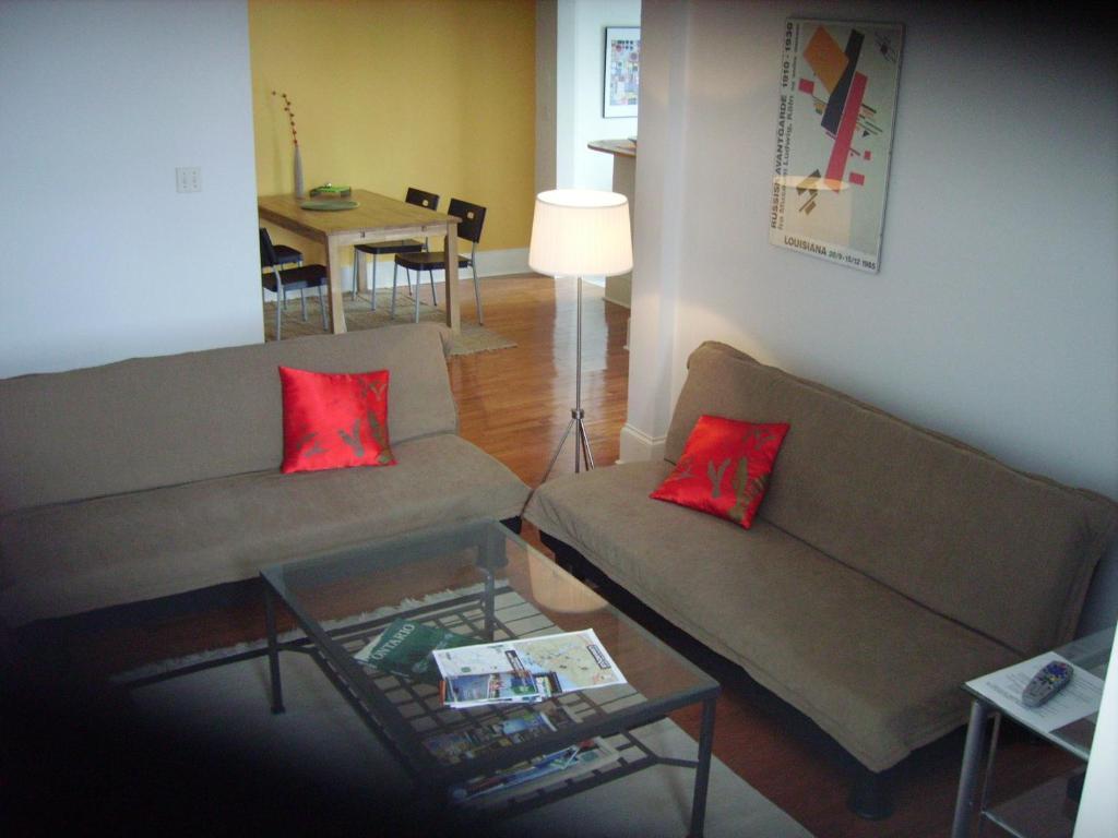 Absolute 1000 Islands Monthly Suites 加纳诺克 客房 照片