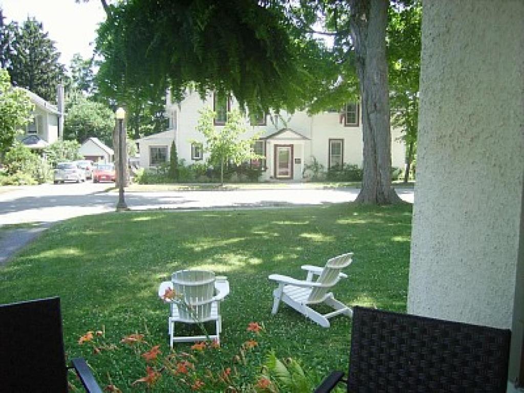Absolute 1000 Islands Monthly Suites 加纳诺克 外观 照片